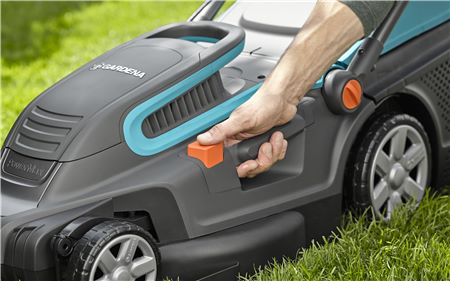 Elektrinė vejapjovė GARDENA PowerMax 1800 42 - Paprastas pjovimo aukščio reguliavimas